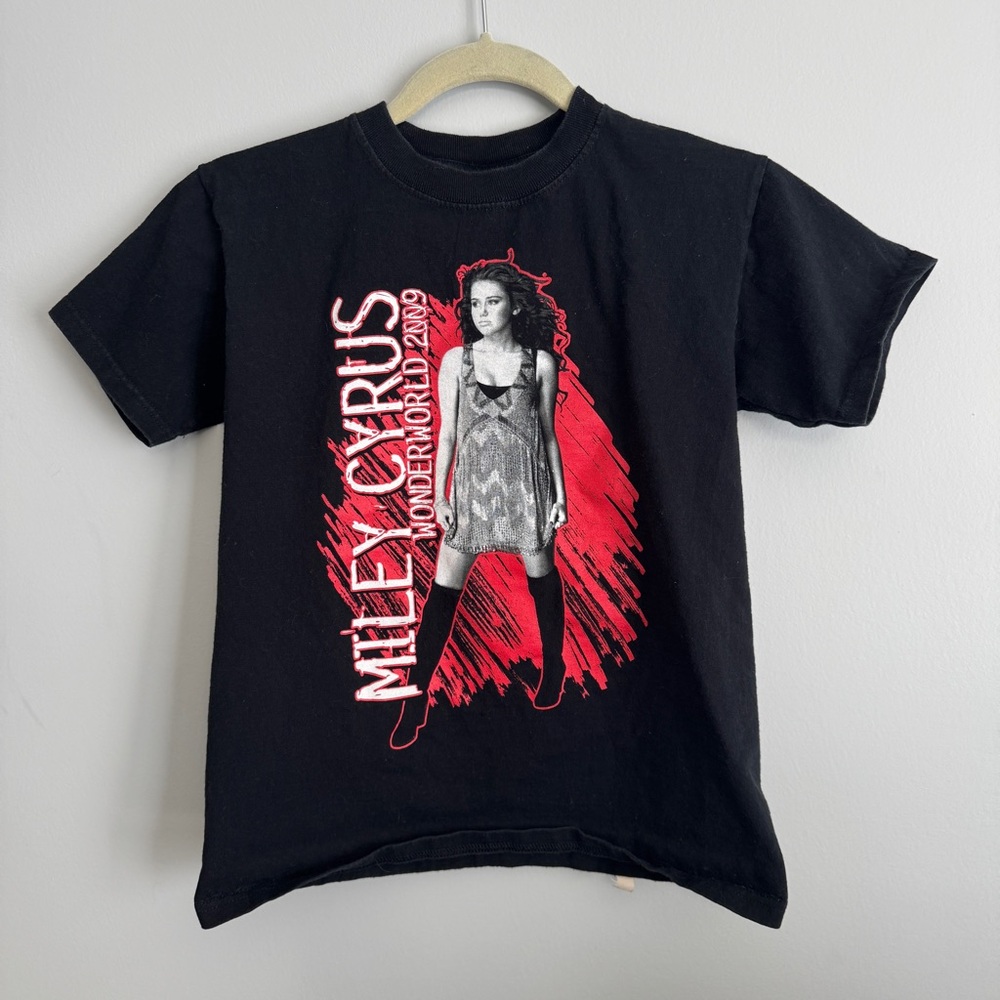 Miley Cyrus Vintage 2009 Wonderworld Tour Shirt